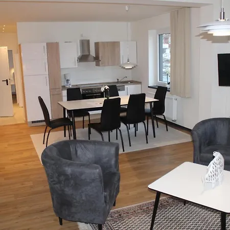 Duenenhaus 8