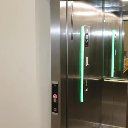 Duenenhaus 8 * Lübeck