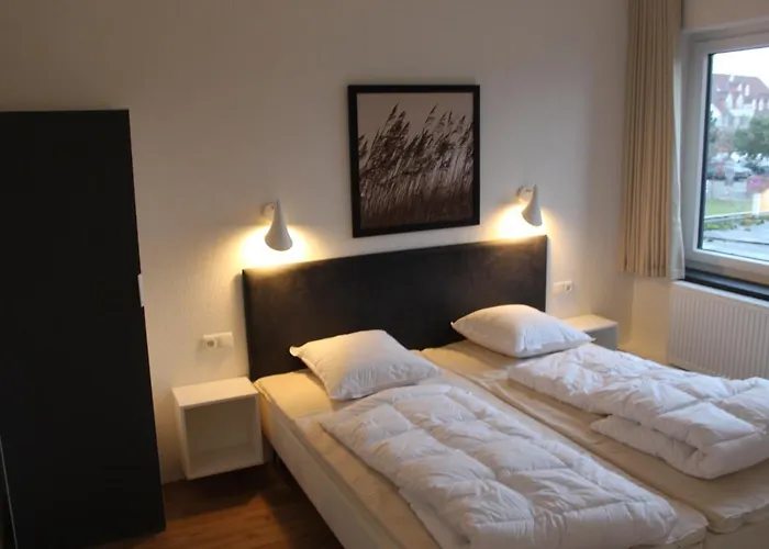 Duenenhaus 8 * Lübeck